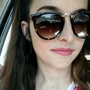 Meet your Posher, Evanne